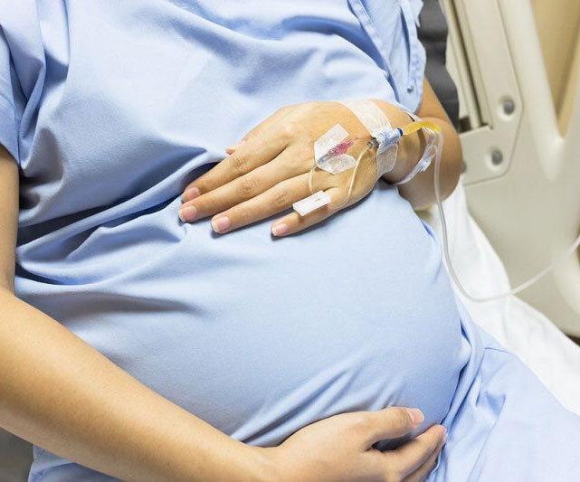 بارداری خطر دچار شدن به بیماری شدید کرونا را افزایش می دهد