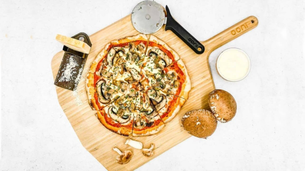 طرز تهیه پیتزا با قارچ ، به سبک رستورانی ساده و سریع