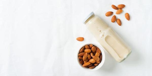 مروری بر خواص شیر بادام گیاهی